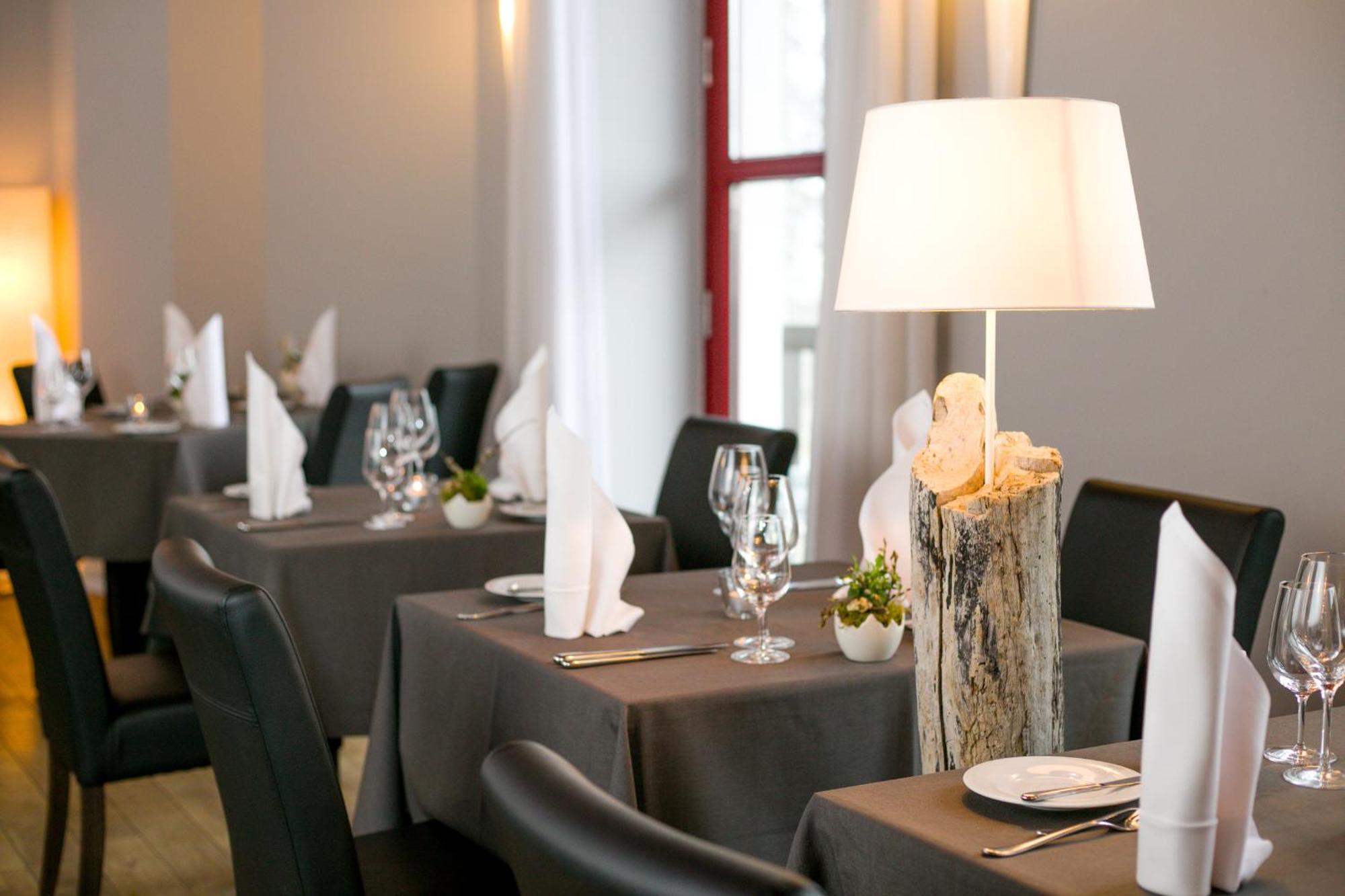 Romantik Hotel Schloss Ranzow โลห์เมอ ภายนอก รูปภาพ