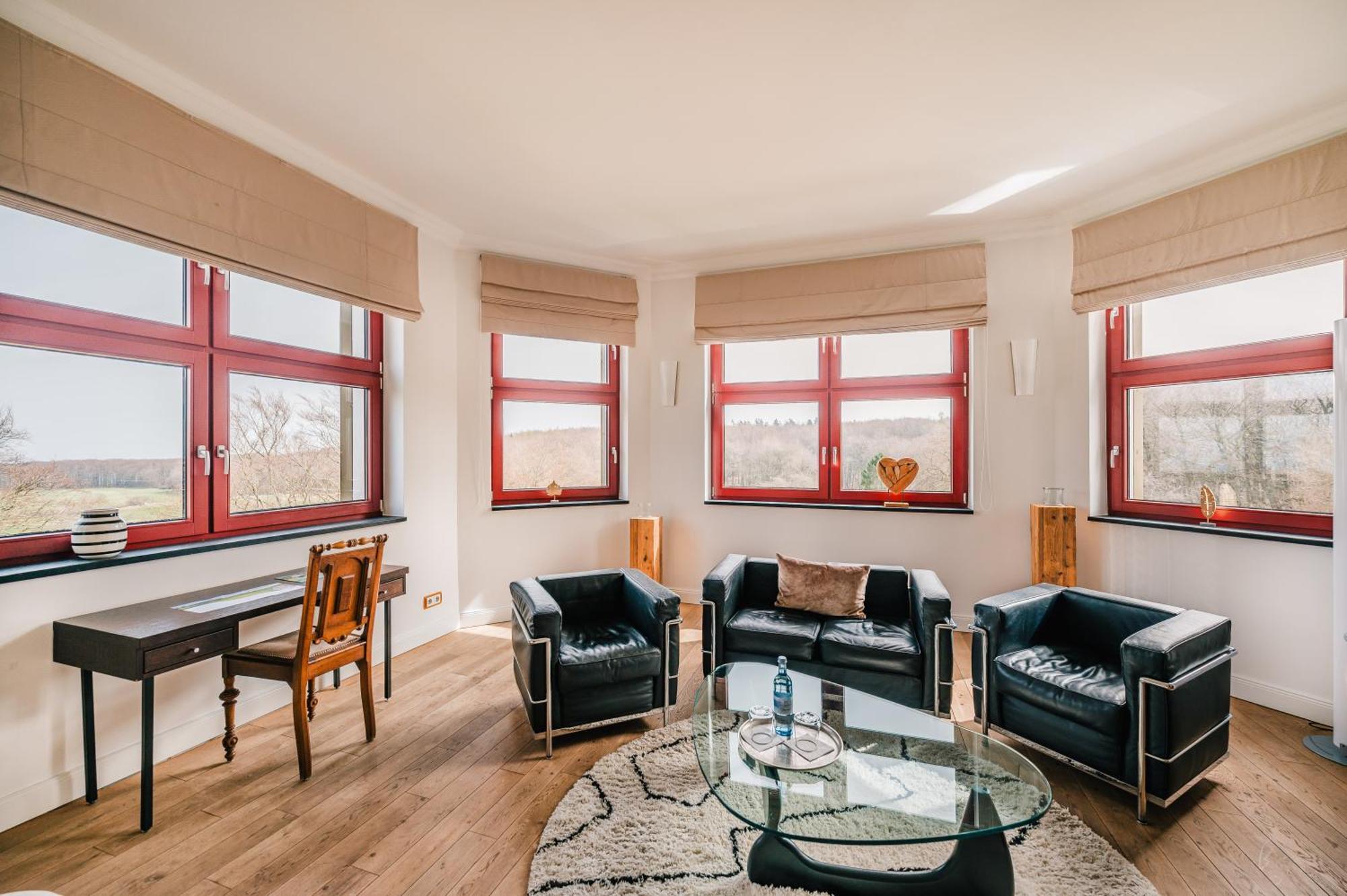 Romantik Hotel Schloss Ranzow โลห์เมอ ภายนอก รูปภาพ