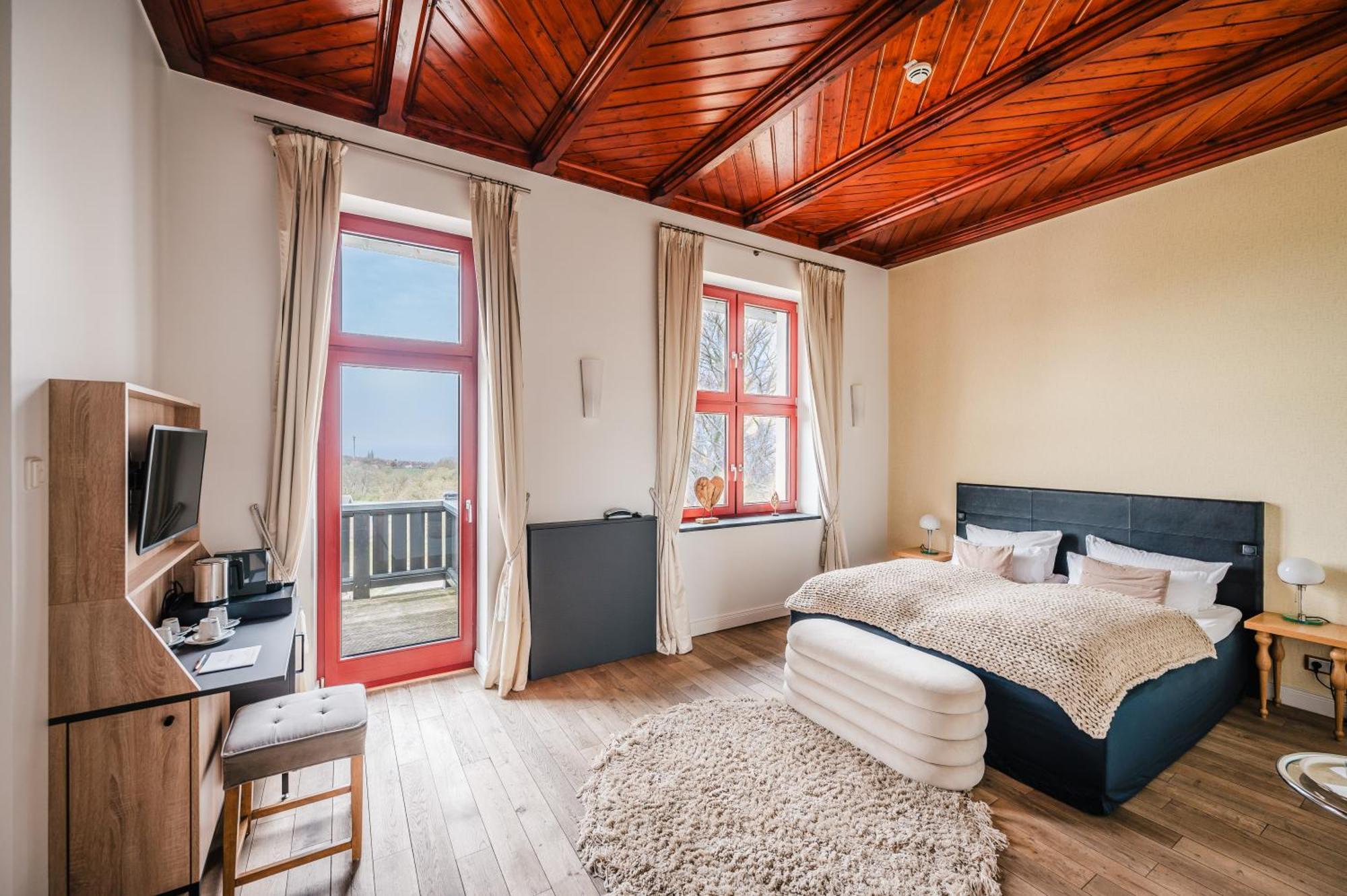 Romantik Hotel Schloss Ranzow โลห์เมอ ภายนอก รูปภาพ